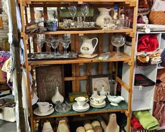 Collapsible Shelf
Wine Decor 