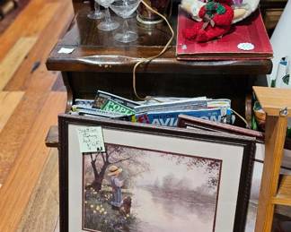 Side Table 
Art
Bears