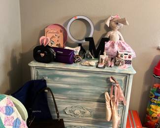 So many cute little girl items. 