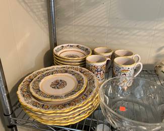 Italian dishes by Meridiana. Excellent condition. 