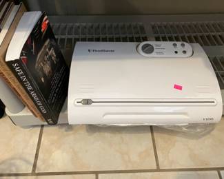 Food saver machine. 