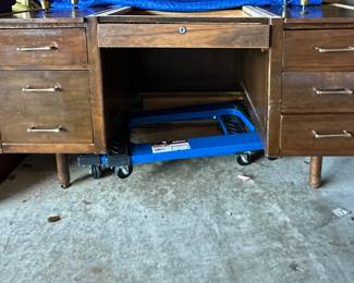 Wooden desk (has solid wood top not on in picture) 