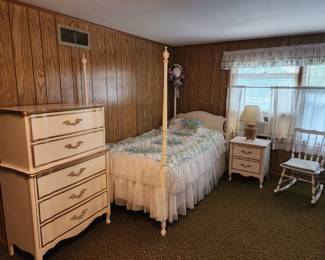 French Provincial Bedroom Furniture
