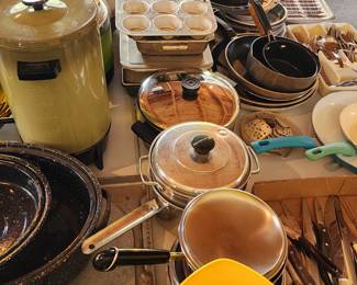 Lots of Kitchen Items