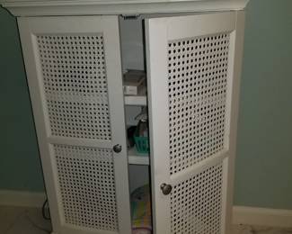 Small Hutch