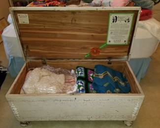 Vintage Lane Cedar Chest,  Vintage blankets 