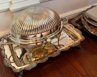 34. Antique Silver Plated Revolving Domed Breakfast/Buffet Server (14" x 10" x 11")