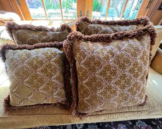 46. Custom Pillows w/ Fringe (18"sq) (22"sq)