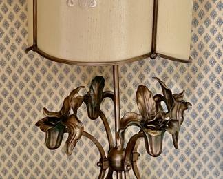 150. Metal Iris Lamp (32")