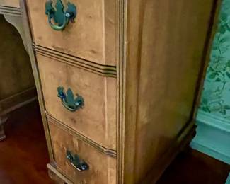 173. Vintage 7 Drawer Desk (42" x 21" x 30")