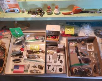 A close-up of some of the smalls... come find a treasure!