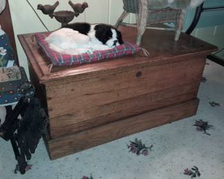 Antique Wooden Trunk Box W/ Lid