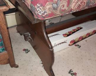 FABULOUS Set Of 2 Upholstered Stagecoach Benches