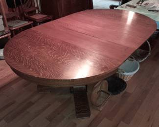 Antique Wooden Dining Room Table W/ Leaves