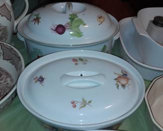Covered Casserole Bowls W/ Lids