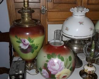 Oversized Gone With The Wind Lamp W/ Glass Shade