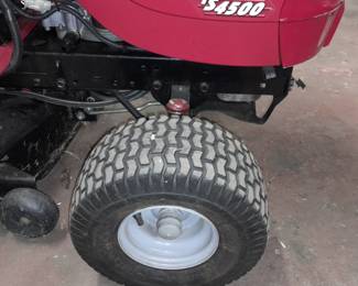 Craftsman Lawn Tractor Lawnmower YS4500 (21.0 HP, 42" Mower, Electric Start, 6 Speed Transaxle, Model No. 917.28721)