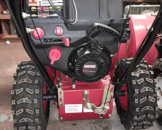 Craftsman Snowblower (Zero Turn, 26 Inch Clearing Width, Electric Start, 4 Way Chute Control)