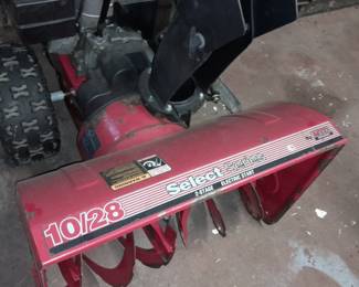 MTD Yard Machines Snowblower (10/28, Select Series, 2 Stage, Electric Start, 10 Horsepower)