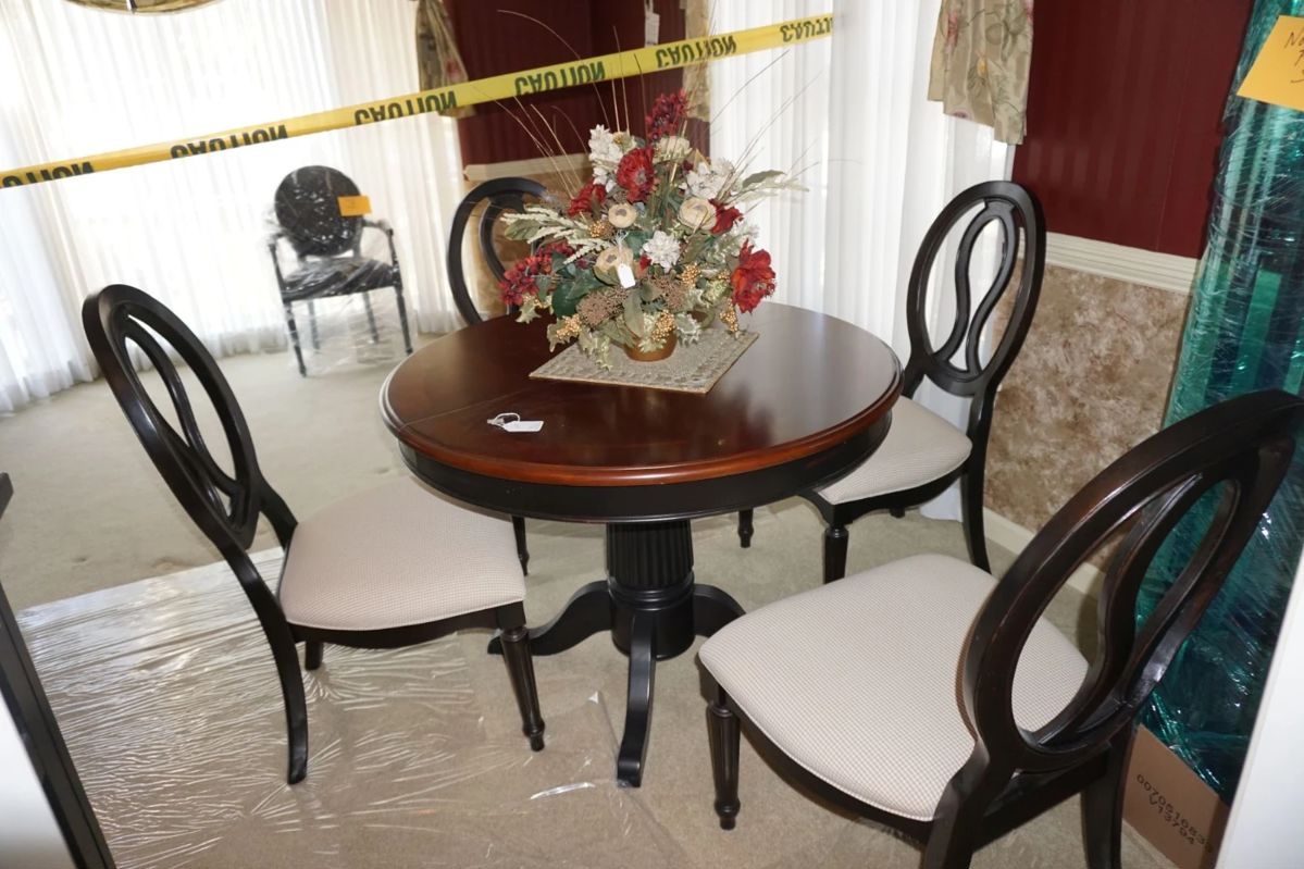 Another Quality Sale! Lakeview home full... starts on 10/6/2023