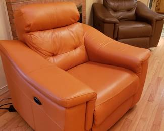 Elran power recliner