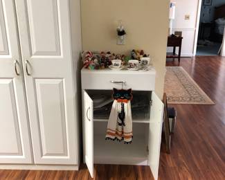 Small kitchen cabinet with drawer