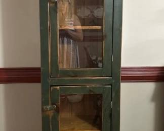 Tall pantry cabinet