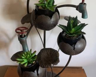 Garden potting stand