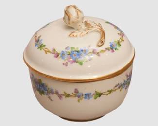 35. Meissen Porcelain Round Lidded Jar