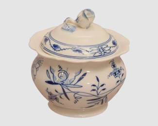 86. Meissen Blue Onion Jar W Lid