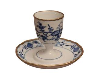 89. Meissen Blue Onion Egg Cup