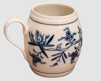 90. Meissen Blue Onion Mug