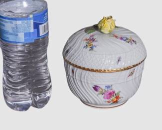 102. Meissen Sugar Bowl Lid