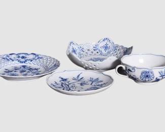 110. Four 4 Meissen Blue Onion Pieces