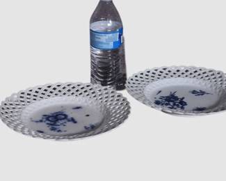 122. Pair Blue Onion Meissen Plates