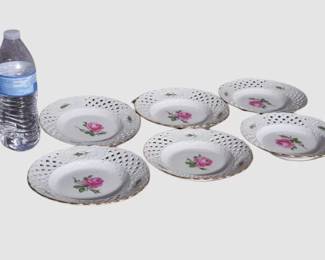 123. Six 6 Meissen Pink Rose Plates in Openwork Porcelain with HandPainted Roses