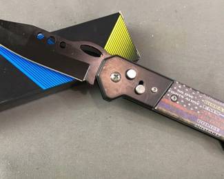 Folding Pocket Knife - emergency Workers and Police, etc on handle