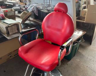 Red barber chair 