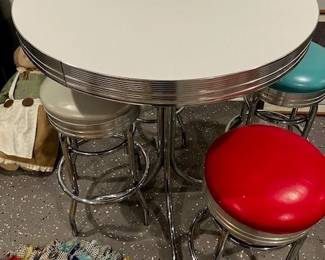 Retro hightop table with 4 chairs
