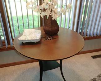 ROUND WOOD TABLE METAL LEGS WITH BURST CUT OUT ON TOP