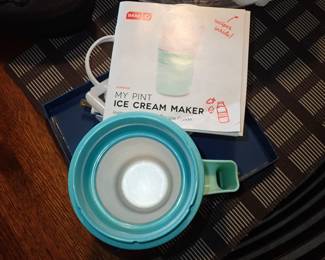 ICE CREAM MAKER