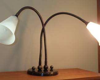 DOUBLE GOOSE NECK LAMP