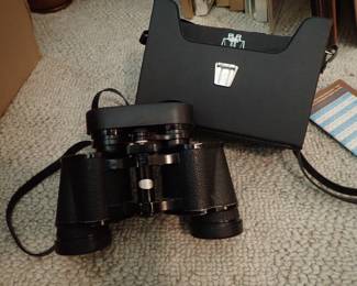 CAMPING SUPPLIES BINOCULARS