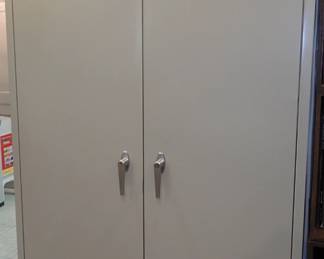 METAL 2 DOOR STORAGE