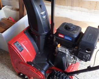 TORO 1000 SNOW SERIES - SNOWMASTER 724 ZXR PERSONAL PACE  MODEL 36001
