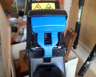 TORO 1000 SNOW SERIES - SNOWMASTER 724 ZXR PERSONAL PACE  MODEL 36001