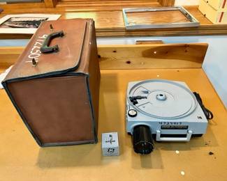 SLIDE PROJECTOR