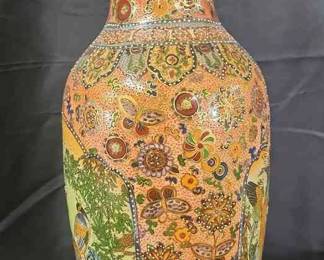 Large Vintage Chinese Porcelain Peacock Vase