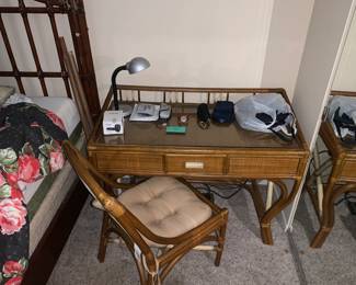 Makeup Table/Desk