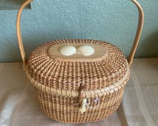 Nice Nantucket swing handle purse with double shells